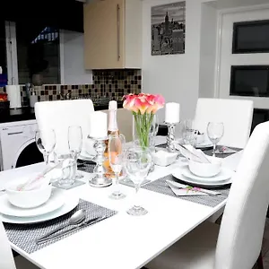 The Cosy Corner 2 Bedroom Flat Apartment